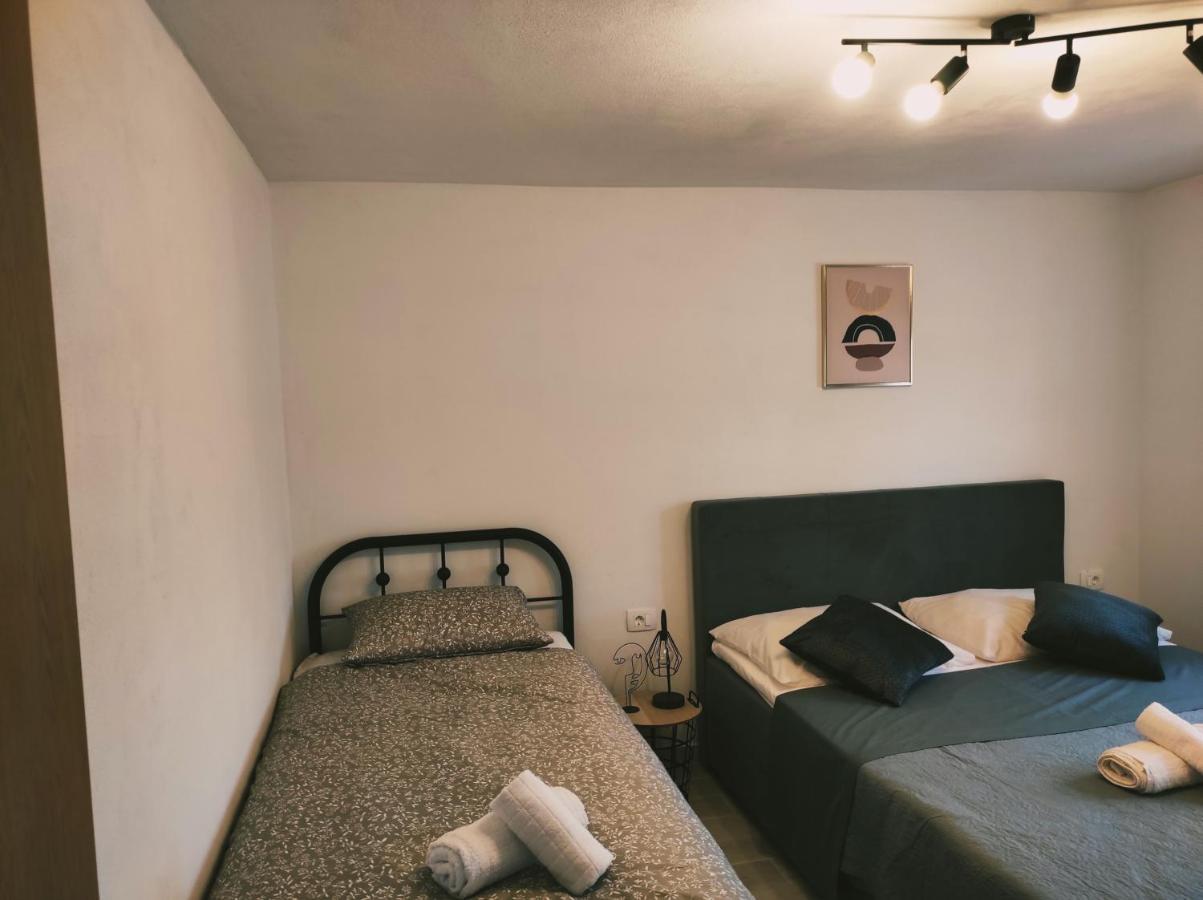 Apartments Zaton Draga エクステリア 写真